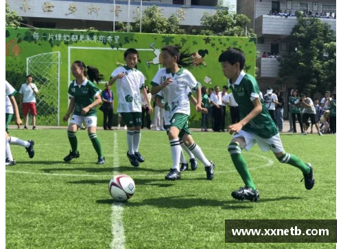 乐鱼电竞足球球迷与球星亲密合影展现激情时刻与梦想交流 - 副本